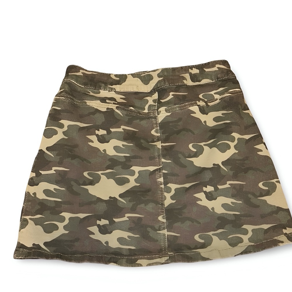 Almost Famous Green Camo Button Up Skirt Size 9 - Picture 2 of 5